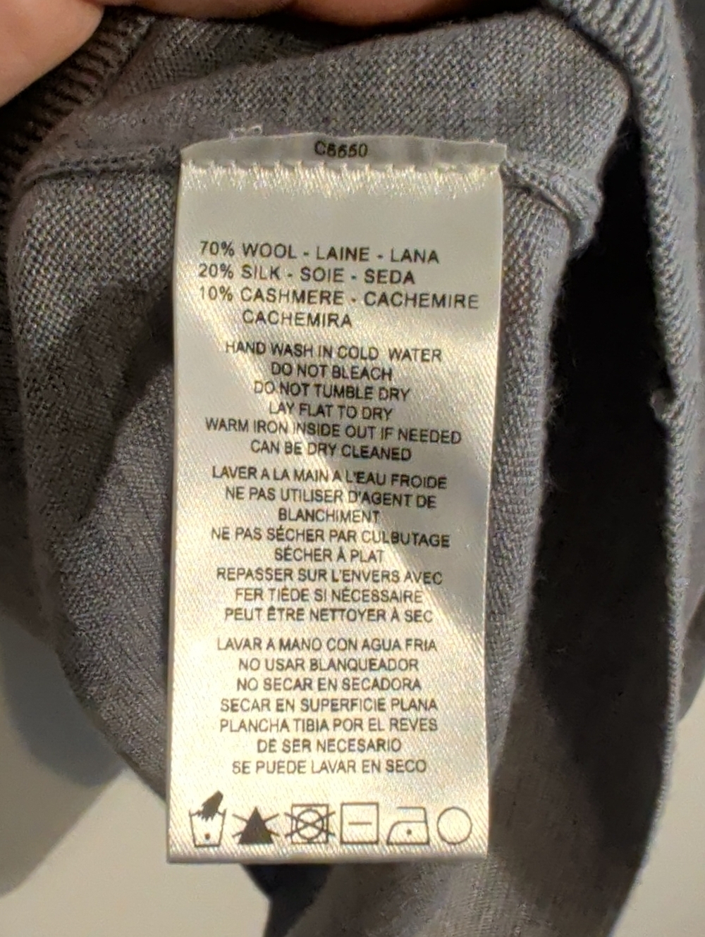 JACK VICTOR wool silk cashmere gray turtleneck sweater - size medium - Picture 10 of 11